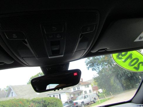 Used 2019 Mercedes-Benz GLA 250 4MATIC image 18