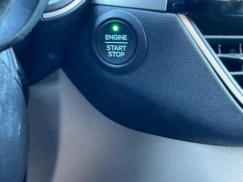 Used 2021 Ford Escape SE w/ Cold Weather Package image 22