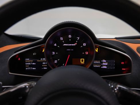 Used 2013 McLaren MP4-12C Spider RWD image 44