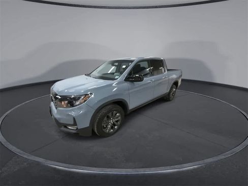 Used 2023 Honda Ridgeline Sport image 4