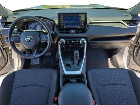 Used 2021 Toyota RAV4 XLE AWD/4WD image 10