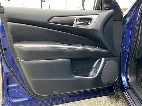 Used 2020 Nissan Pathfinder SV w/ Rock Creek Edition image 17