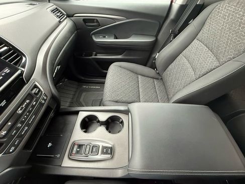 Certified 2025 Honda Ridgeline Sport+ image 29
