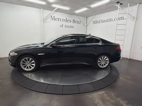 Used 2013 Jaguar XF RWD image 4
