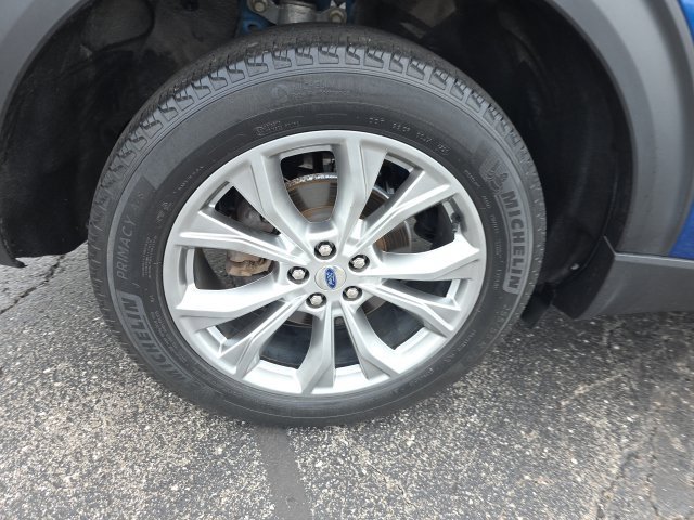 Used 2020 Ford Explorer XLT w/ Equipment Group 202A AWD/4WD image 38
