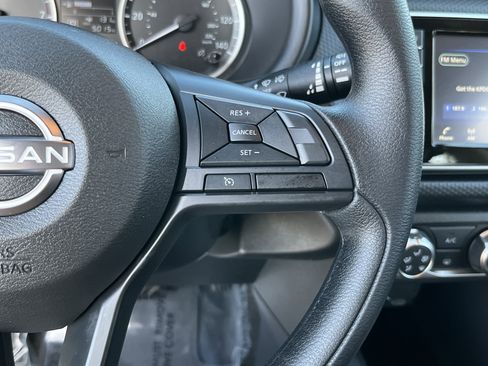 Used 2025 Nissan Kicks Play S image 18