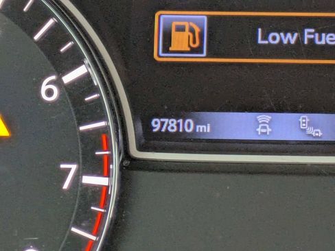 Used 2020 Nissan Pathfinder SV FWD image 40