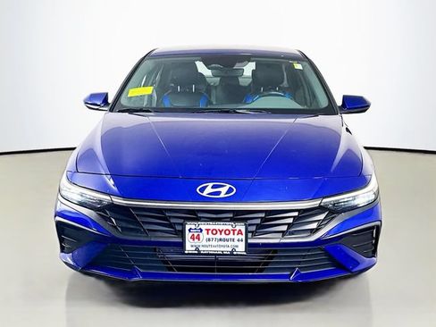 Used 2024 Hyundai Elantra SEL FWD image 9