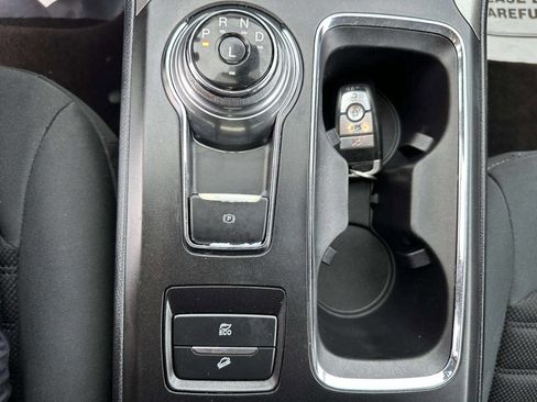 Used 2019 Ford Fusion SE FWD image 27