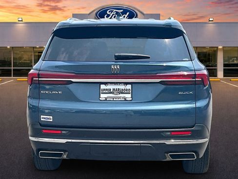 Used 2025 Buick Enclave Preferred FWD image 4