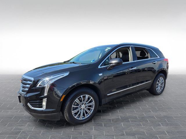 Used 2018 Cadillac XT5 Luxury w/ Driver Awareness Package FWD image 3