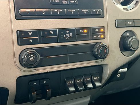 Used 2016 Ford F250 XLT w/ XLT Value Package AWD/4WD image 25