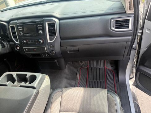 Used 2017 Nissan Titan S image 23