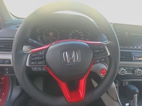 Used 2018 Honda Accord LX image 17
