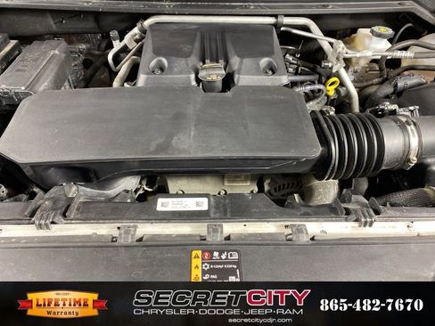 Used 2025 Chevrolet Colorado ZR2 w/ Technology Package image 33