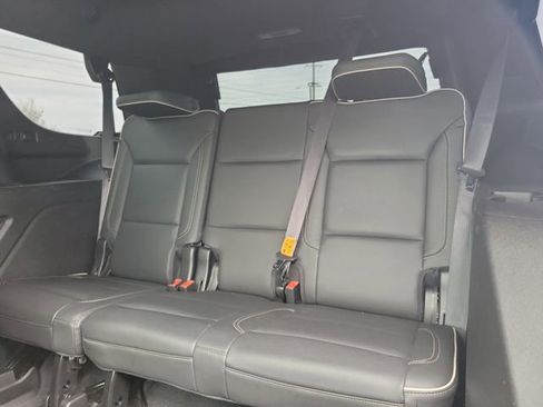 Used 2021 Chevrolet Tahoe Premier w/ Premium Package RWD image 29