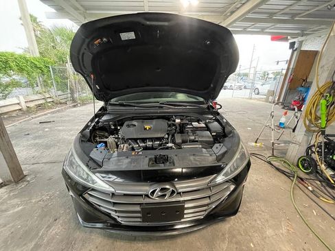 Used 2020 Hyundai Elantra SEL w/ Cargo Package (C1) FWD image 15