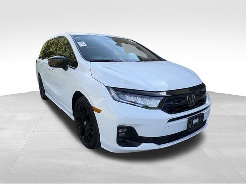 Used 2025 Honda Odyssey Sport-L image 3