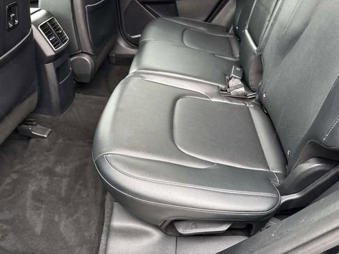 Used 2024 Kia Sportage EX image 16