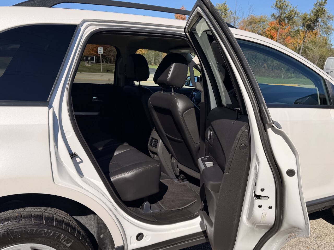 Used 2013 Ford Edge SEL AWD/4WD image 22