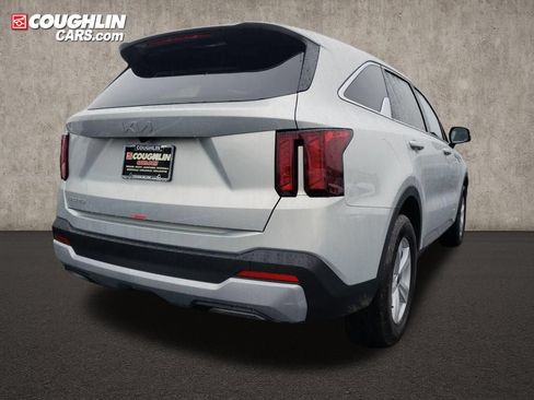 New 2026 Kia Sorento LX FWD image 8