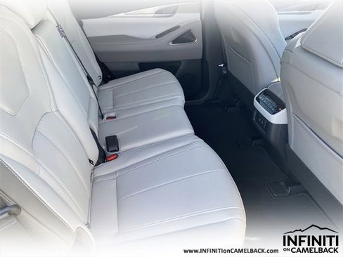 New 2026 INFINITI QX60 Luxe image 13