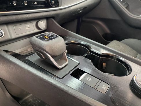Used 2021 Nissan Rogue S AWD/4WD image 21