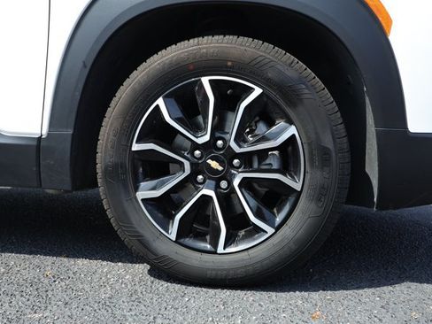 Used 2023 Chevrolet TrailBlazer ACTIV FWD image 4