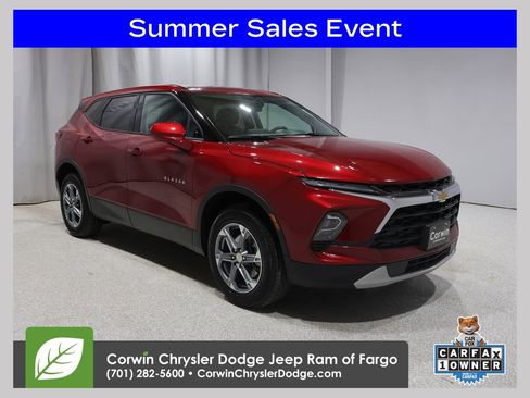 Used 2025 Chevrolet Blazer LT AWD/4WD image 1