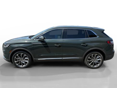 Used 2023 Lincoln Nautilus Reserve w/ Luxury Package AWD/4WD image 2