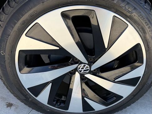 Used 2021 Volkswagen ID.4 Pro S RWD image 10