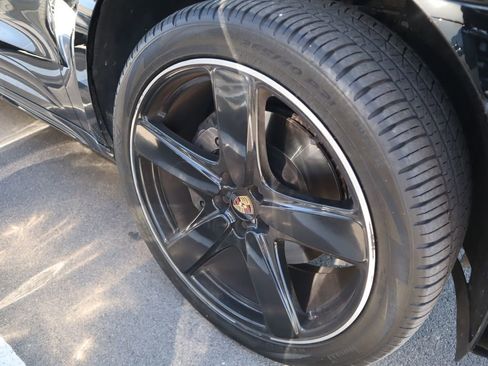 Used 2015 Porsche Macan S image 18