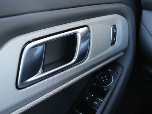 New 2026 Ford Explorer Active w/ Active Comfort Package image 6