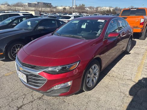 Used 2024 Chevrolet Malibu LT image 3