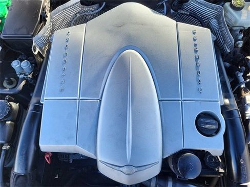 Used 2005 Chrysler Crossfire Limited image 27