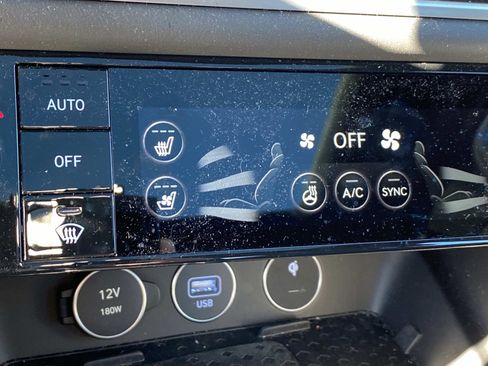 Used 2025 Genesis G70 3.3T Advanced w/ Sport Prestige Package image 12