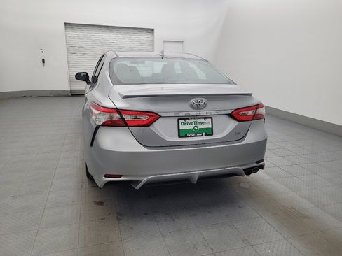 Used 2020 Toyota Camry SE image 6