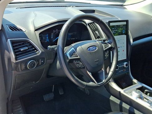 Used 2024 Ford Edge SEL AWD/4WD image 25