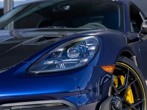 Certified 2025 Porsche 718 Cayman GT4 RS image 19