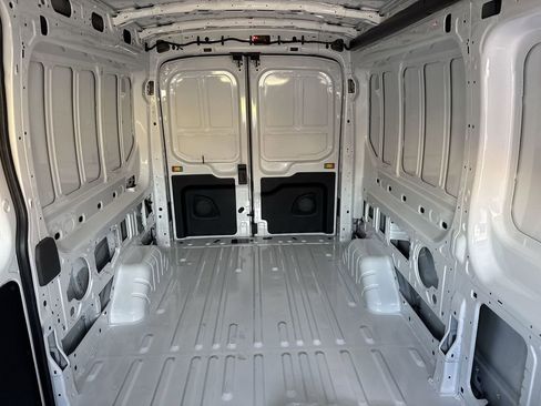 New 2026 Ford Transit 250 148 Medium Roof RWD image 22