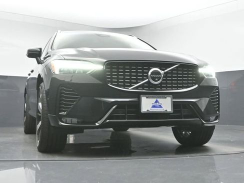 Used 2023 Volvo XC60 B6 Ultimate w/ Protection Package Premier image 37