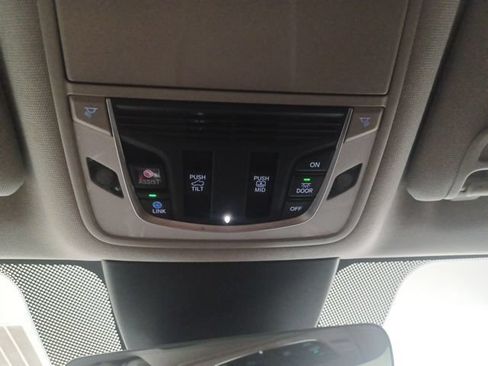 Used 2023 Acura MDX SH-AWD w/ Technology Package image 28