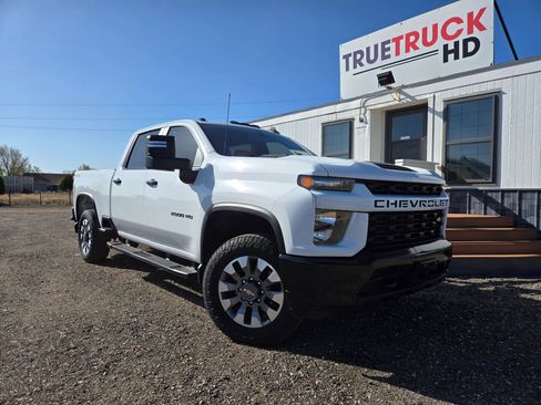 Used 2023 Chevrolet Silverado 2500 Custom w/ Custom Value Package image 4