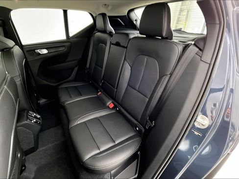 New 2026 Volvo XC40 B5 Ultra w/ Protection Package Premier AWD/4WD image 17