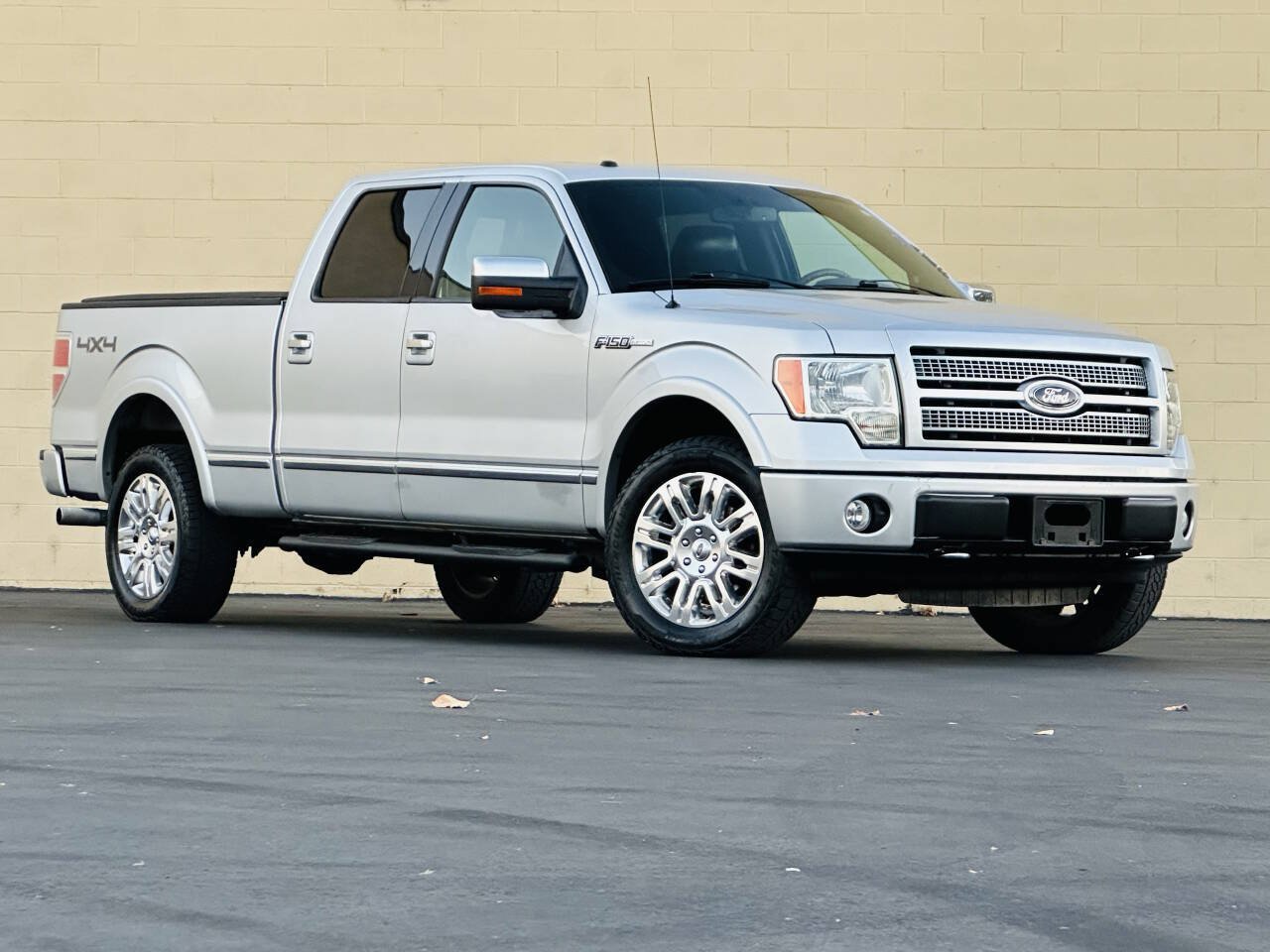 Used 2010 Ford F150 Platinum AWD/4WD image 3