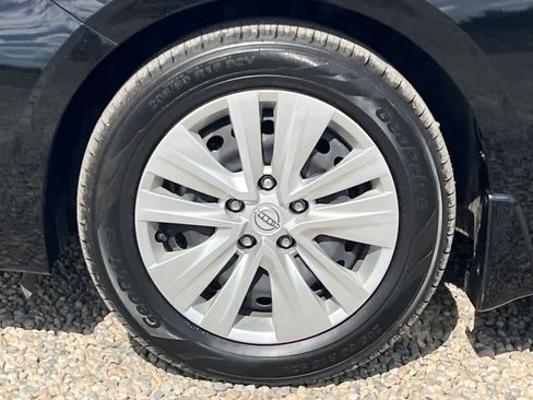 Certified 2024 Nissan Sentra S FWD image 34