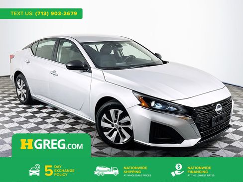 Used 2024 Nissan Altima 2.5 S FWD image 1