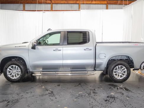 Used 2024 Chevrolet Silverado 1500 LT AWD/4WD image 5