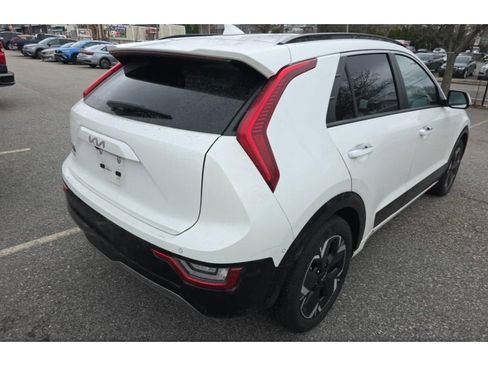 Used 2023 Kia Niro Wave w/ Wave Preserve Package image 3