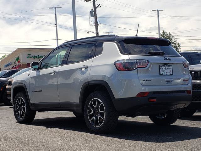 New 2026 Jeep Compass Trailhawk AWD/4WD image 3